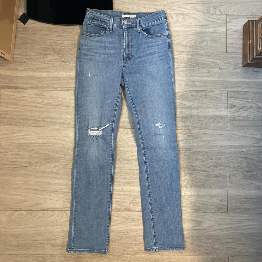 Levi's Women's Straight Leg Jeans in Light Blue